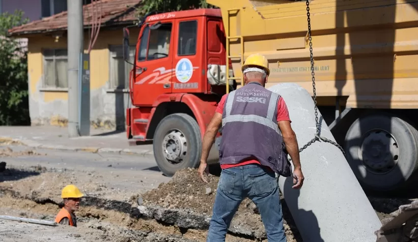 Kirişhane ve Cumhuriyet caddelerinin yağmur suyu hattı yenileniyor