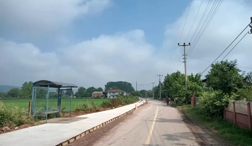 Kırsal mahallelerde yaya yolu çalışmaları devam ediyor