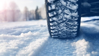  Kış lastiği uyarısı