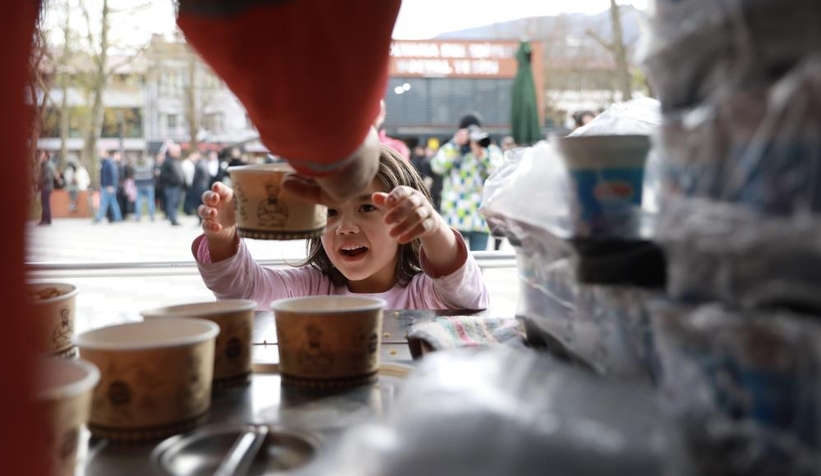 Kızılay 20 bin kişilik sıcak yemek dağıtımı yaptı