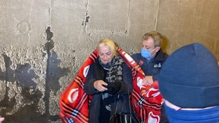 Kızılay kazazedelere su, yiyecek ve battaniye dağıttı