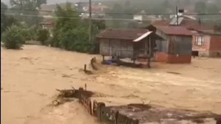 Kocaali'yi sel vurdu