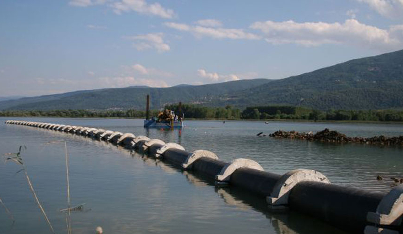 Komşu gölden 8,5 milyon metreküp su çekti