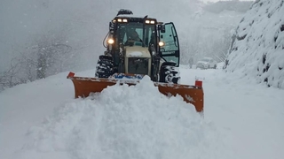 Komşuda  40 köy yolu kar nedeniyle kapalı