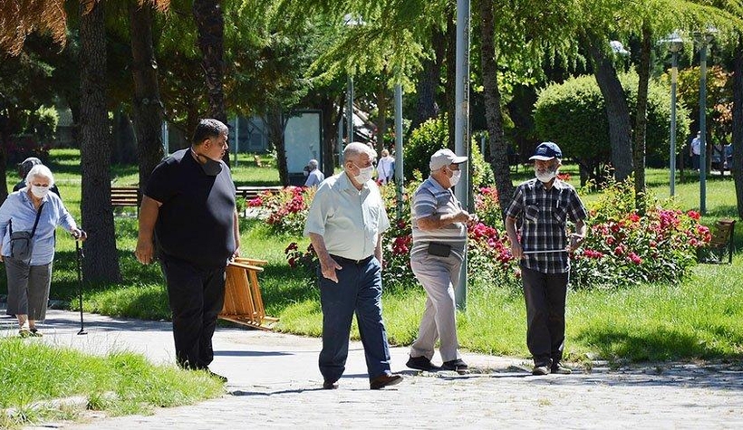 Komşuda 65 yaş üstüne yasak geldi