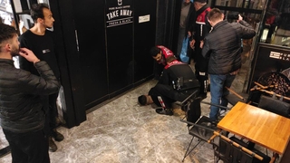 Komşuda bıçaklı kavga: 2 yaralı