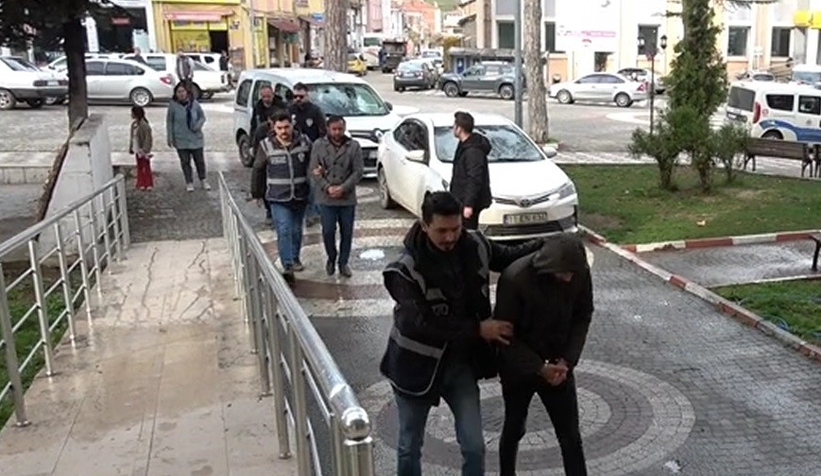 Komşuda çete çökertildi