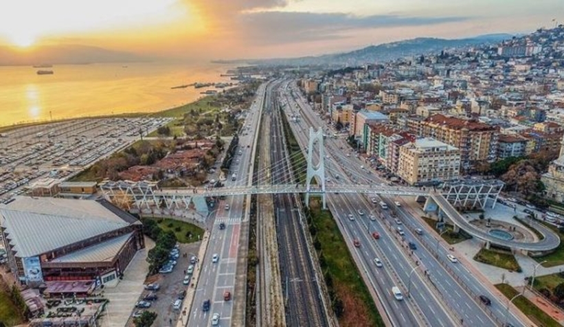 Komşuda D-100 şehirlerarası yolcu taşımacılığına kapatıldı