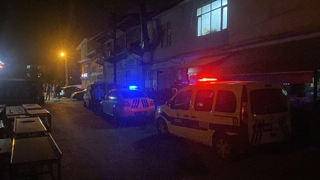 Komşuda iki kişi silahla vurularak yaralandı