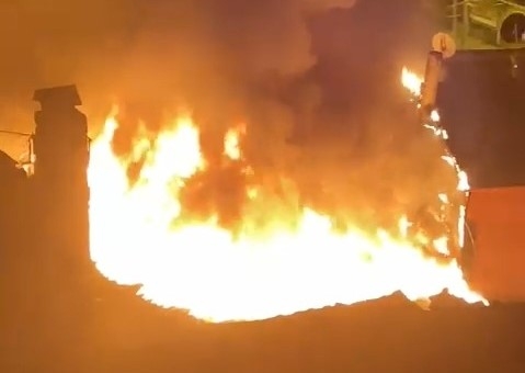 Komşuda mahalleyi sokağa döken yangın