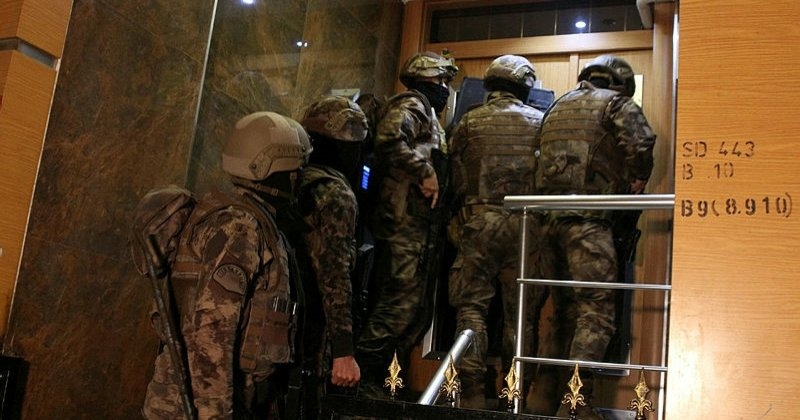 Komşuda Sedat Peker operasyonu: 5 gözaltı