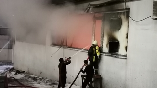 Komşuda silah fabrikasında yangın