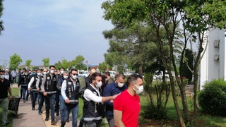 Komşuda silah kaçakçılığı operasyonu: 9 gözaltı