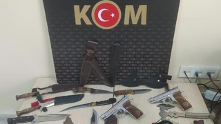 Komşuda silah ticareti operasyonu: 5 gözaltı