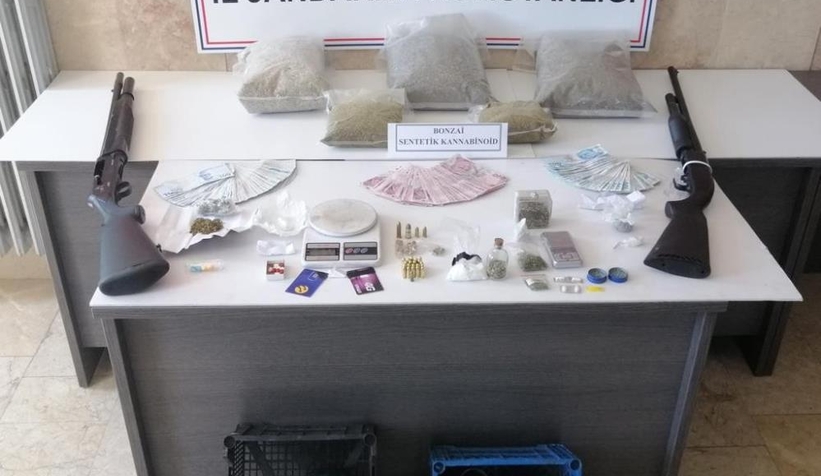 Komşuda suç örgütü çökertildi: 17 gözaltı