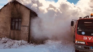 Komşuda yangın faciası yaşlı adam öldü