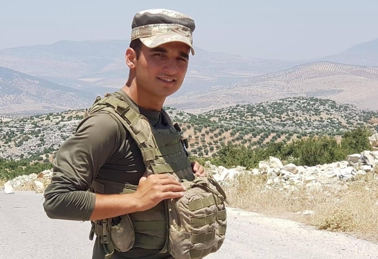 Komşuya şehit ateşi düştü