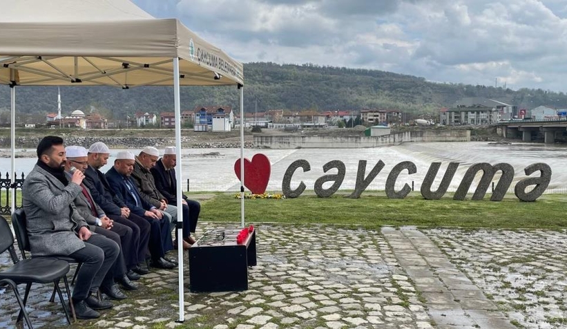 Köprü faciasında ölenler anıldı, 4 kişi 11 yıldır kayıp