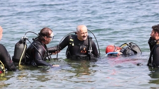 Körfez'den 22 bin metrekare hayalet ağ çıkarıldı
