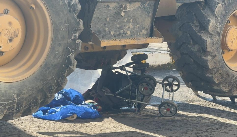 Korkunç kaza; Anne ve bebekleri iş makinesinin altında kaldı