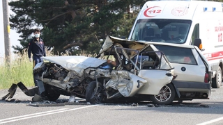 Korkunç kaza; Karı koca öldü