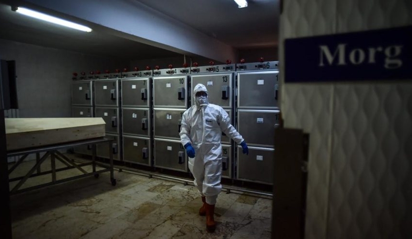 Korona bir kişiyi daha hayattan kopardı