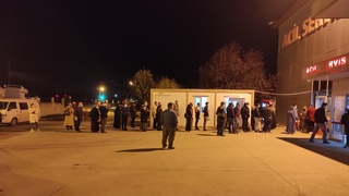 Korona testi için kuyruk oluştu