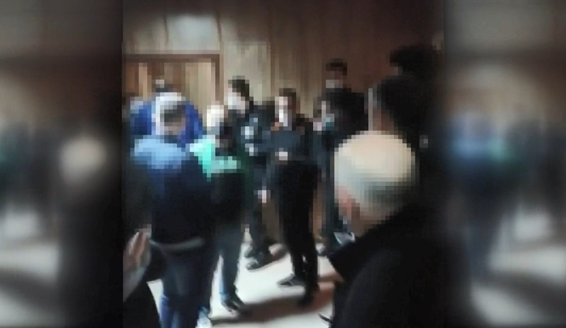 Kumarhaneye çevrilen apartman dairesine baskın