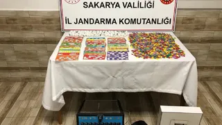 Kumarhaneye çevrilen eve baskın; 49 kişi enselendi