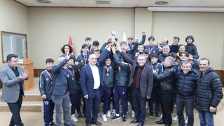 Kupayı Başkan Fevzi Kılıç'tan aldılar