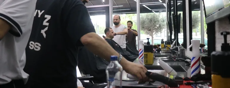 Kurban Bayramı öncesi berberlerde yoğun mesai