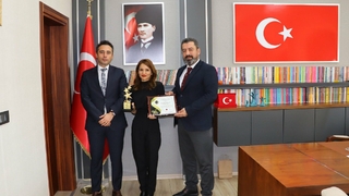 Küresel öğretmen ödülünü kazandı