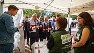 Kampüste festival havası