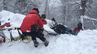 Kuveytli turist 20 metreden uçuruma düştü