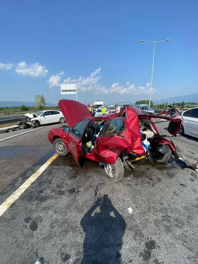 Kuzey Marmara Otoyolu’nda feci kaza:1 ağır, 4 yaralı