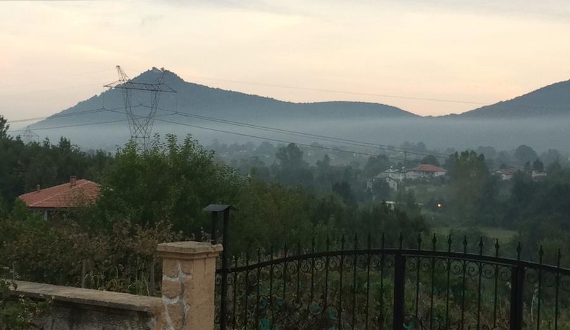 Kuzuluk çöplüğünden yayılan duman vadiyi kapladı