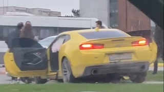 Lüks araç otomobille çarpıştı: 1 yaralı