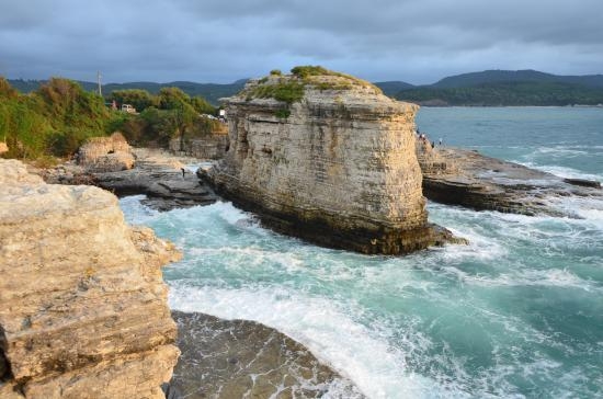 Mağarada kadının cesedi bulundu