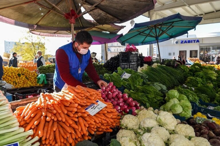 Mahalle pazarlarında düzenleme yapıldı