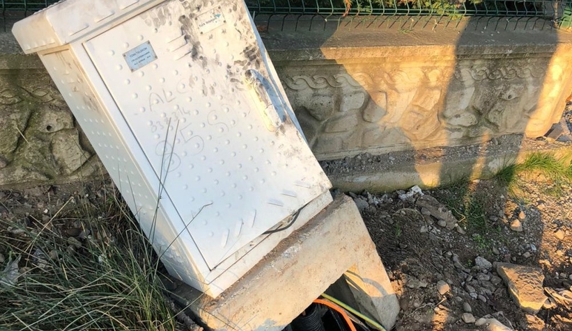 Mahalleyi internetsiz bıraktılar