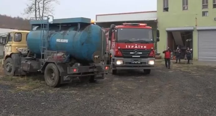 Mama fabrikasında yangın