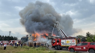 Market alev alev yandı