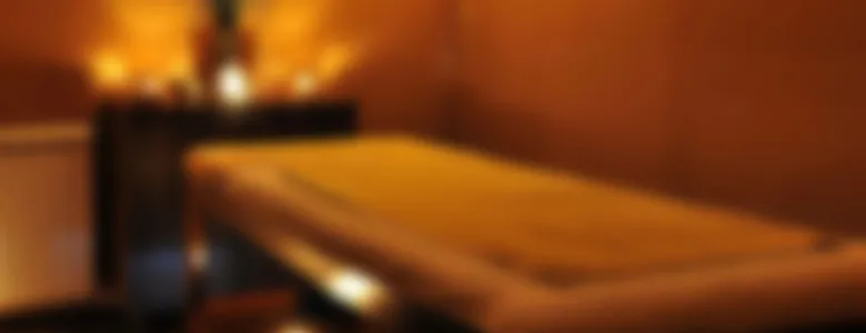 Masaj salonlarına fuhuş operasyonu