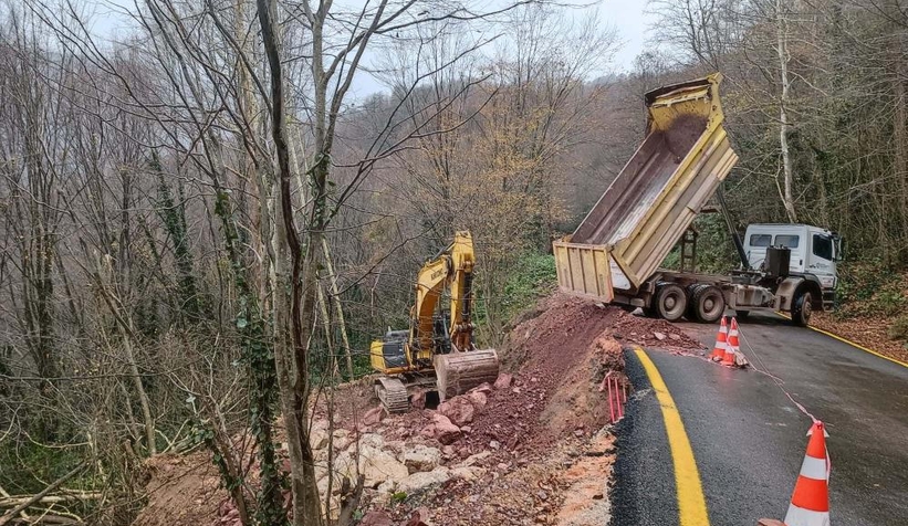Maşukiye'de heyelan