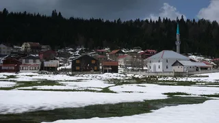 Mayıs ayında karda doğa yürüyüşü