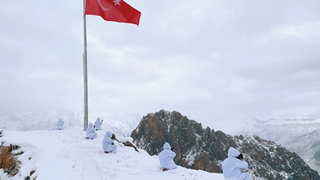 Mehmetçik'ten -30 derecede 24 saat nöbet