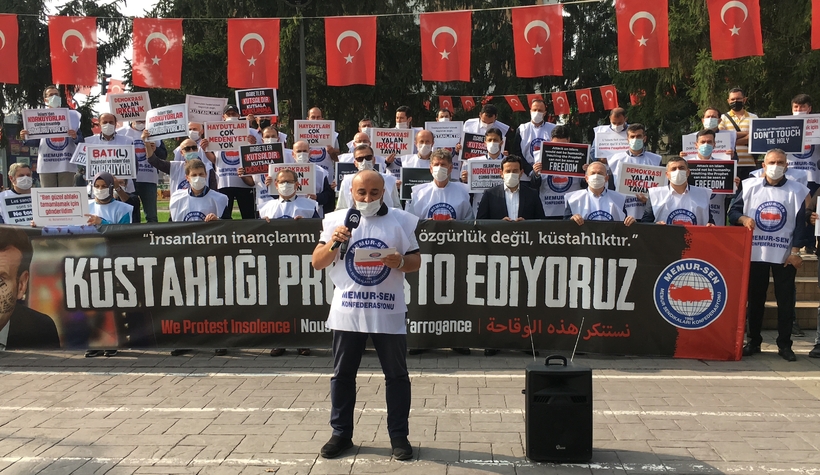 Memur-Sen üyelerinden Macron'a tepki