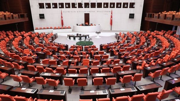 Memur ve emekliye ek zam teklifi TBMM'ye sunuldu