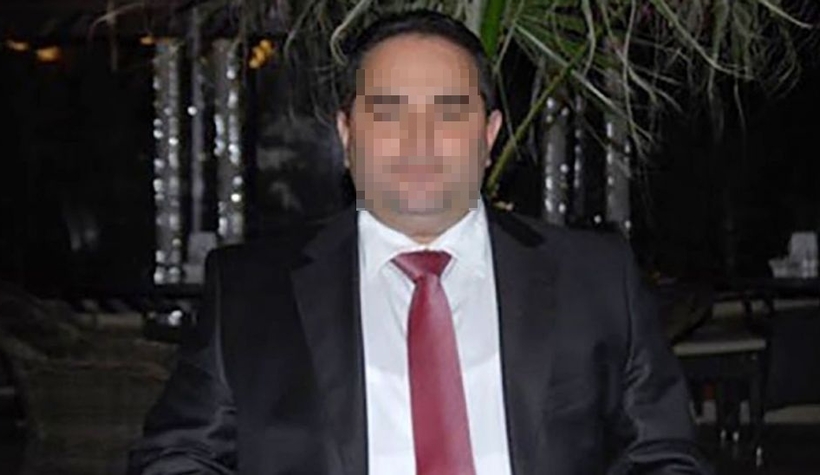 Memurluktan ayrıldı