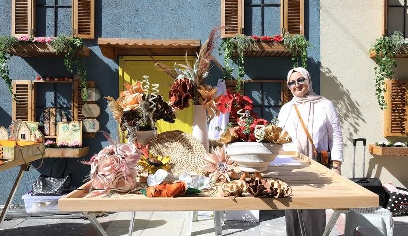 Menekşe Sanat Sokağı ile Kadınlar Çok Mutlu
